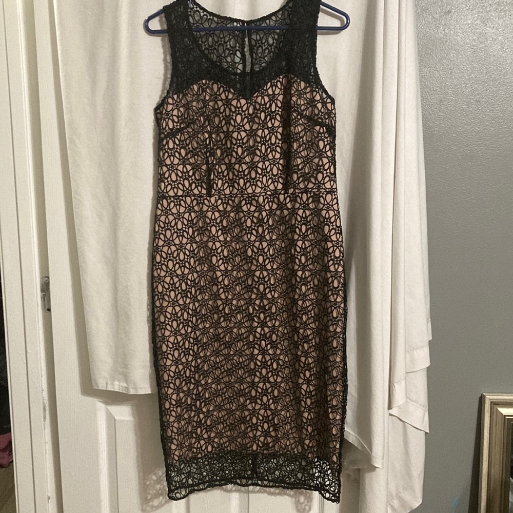 Ann Taylor abstract dress size 10 conforming